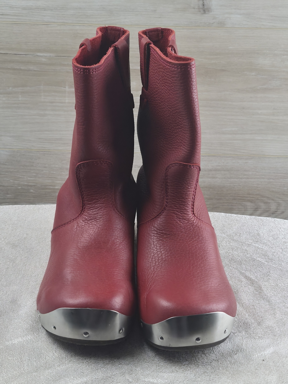Sanita Red Pebbled Leather Clog Boots Metal Toe Cap Wooden Base Europe 41 US 8M - Picture 2 of 10